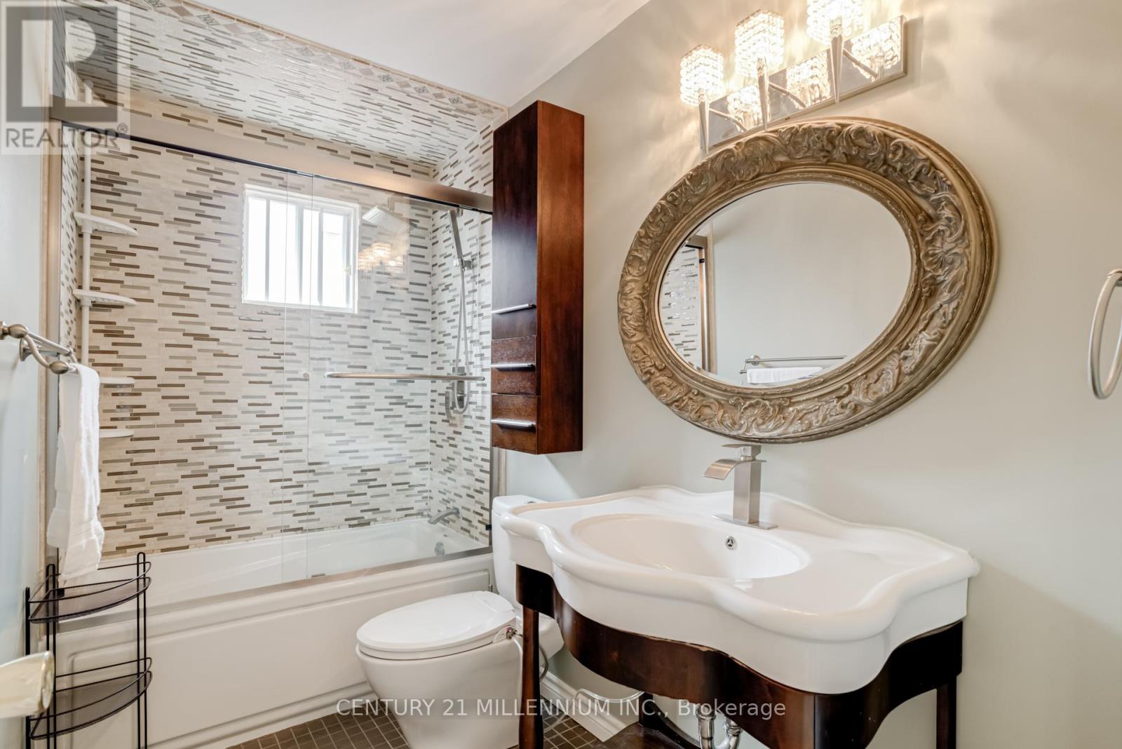 568 Dufferin Street, Toronto, Ontario  M6K 2A9 - Photo 20 - C12389949