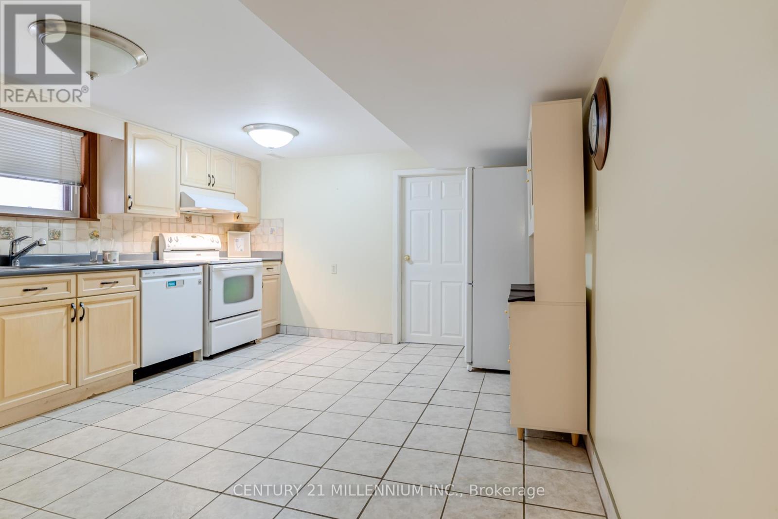568 Dufferin Street, Toronto, Ontario  M6K 2A9 - Photo 21 - C12389949