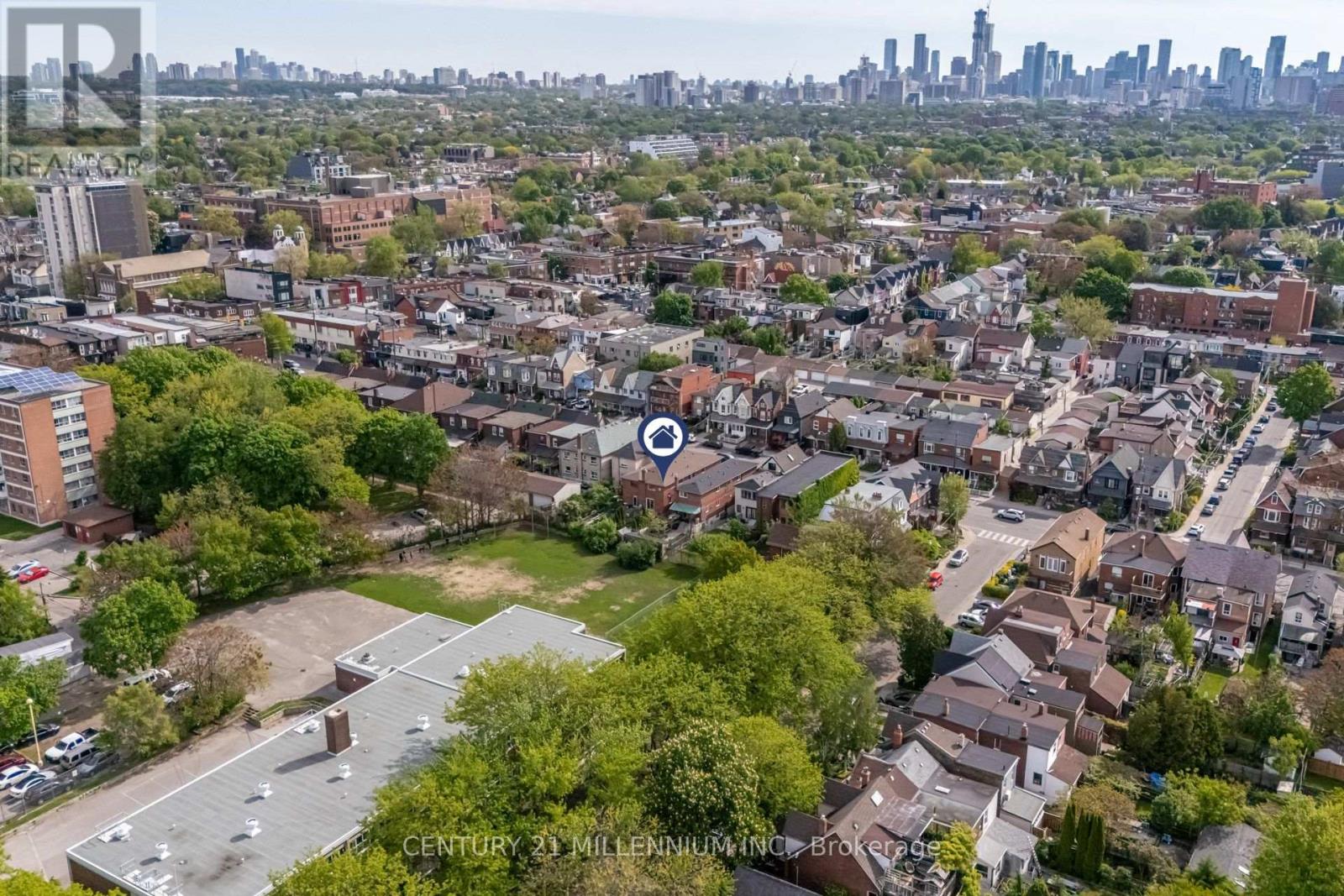 568 Dufferin Street, Toronto, Ontario  M6K 2A9 - Photo 35 - C12389949