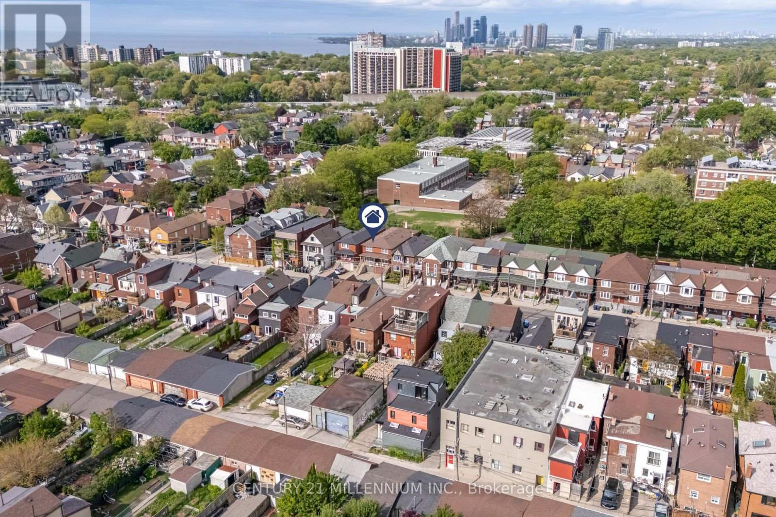 568 Dufferin Street, Toronto, Ontario  M6K 2A9 - Photo 38 - C12389949