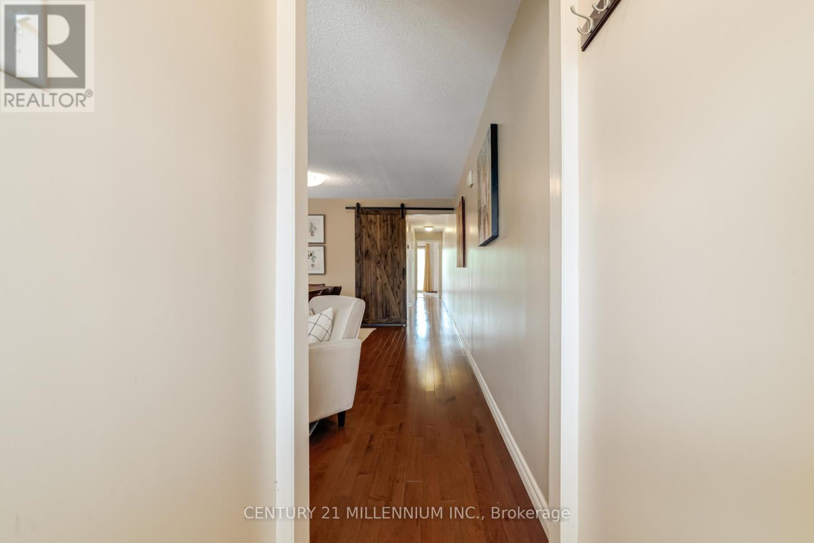 568 Dufferin Street, Toronto, Ontario  M6K 2A9 - Photo 4 - C12389949