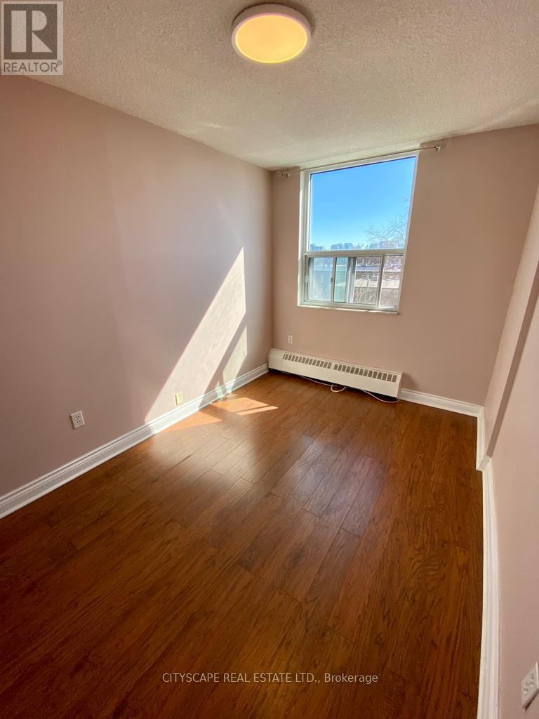 402 - 175 Hilda Avenue, Toronto, Ontario  M2M 1V8 - Photo 13 - C12389982