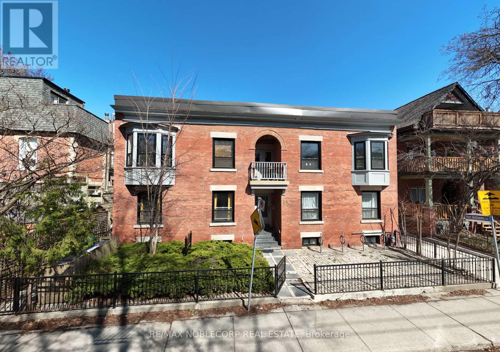 34 WINCHESTER STREET, Toronto, Ontario