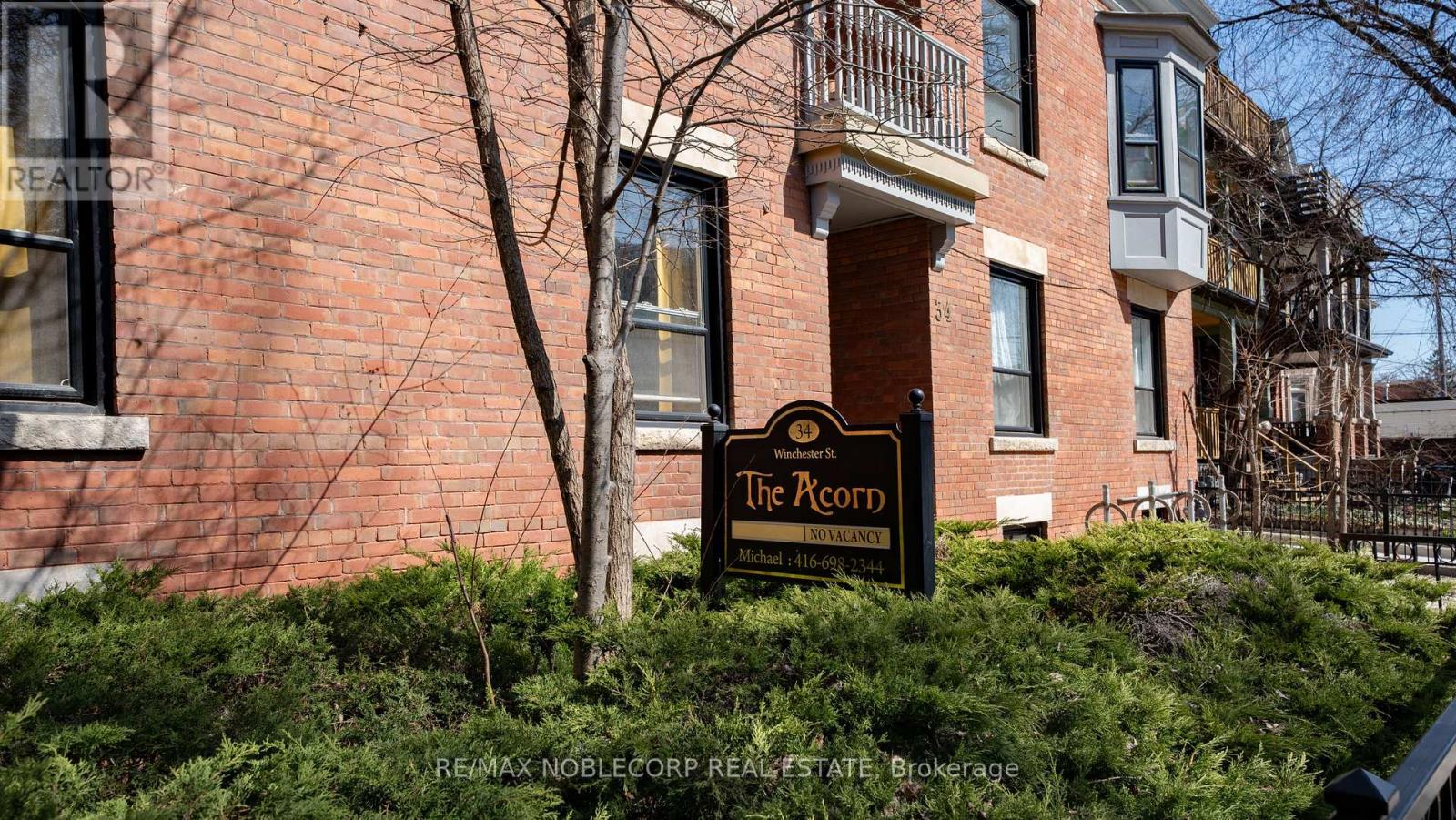 34 Winchester Street, Toronto, Ontario  M4X 1A7 - Photo 2 - C12390011