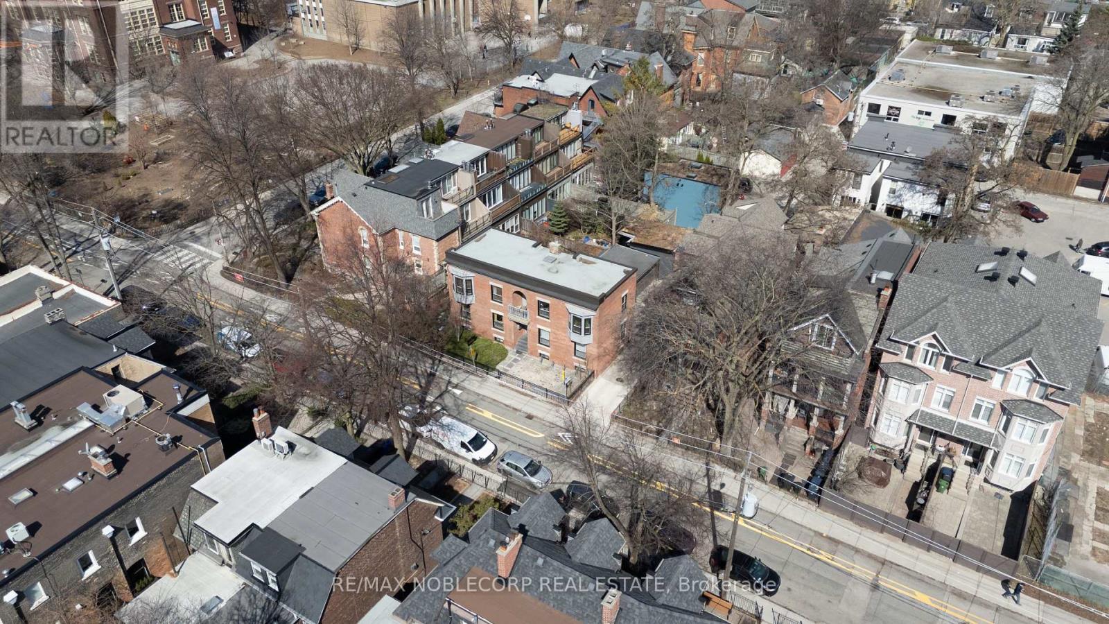 34 Winchester Street, Toronto, Ontario  M4X 1A7 - Photo 6 - C12390011