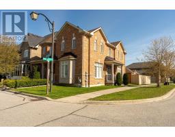 1 GREEN HOLLOW COURT, Markham, Ontario