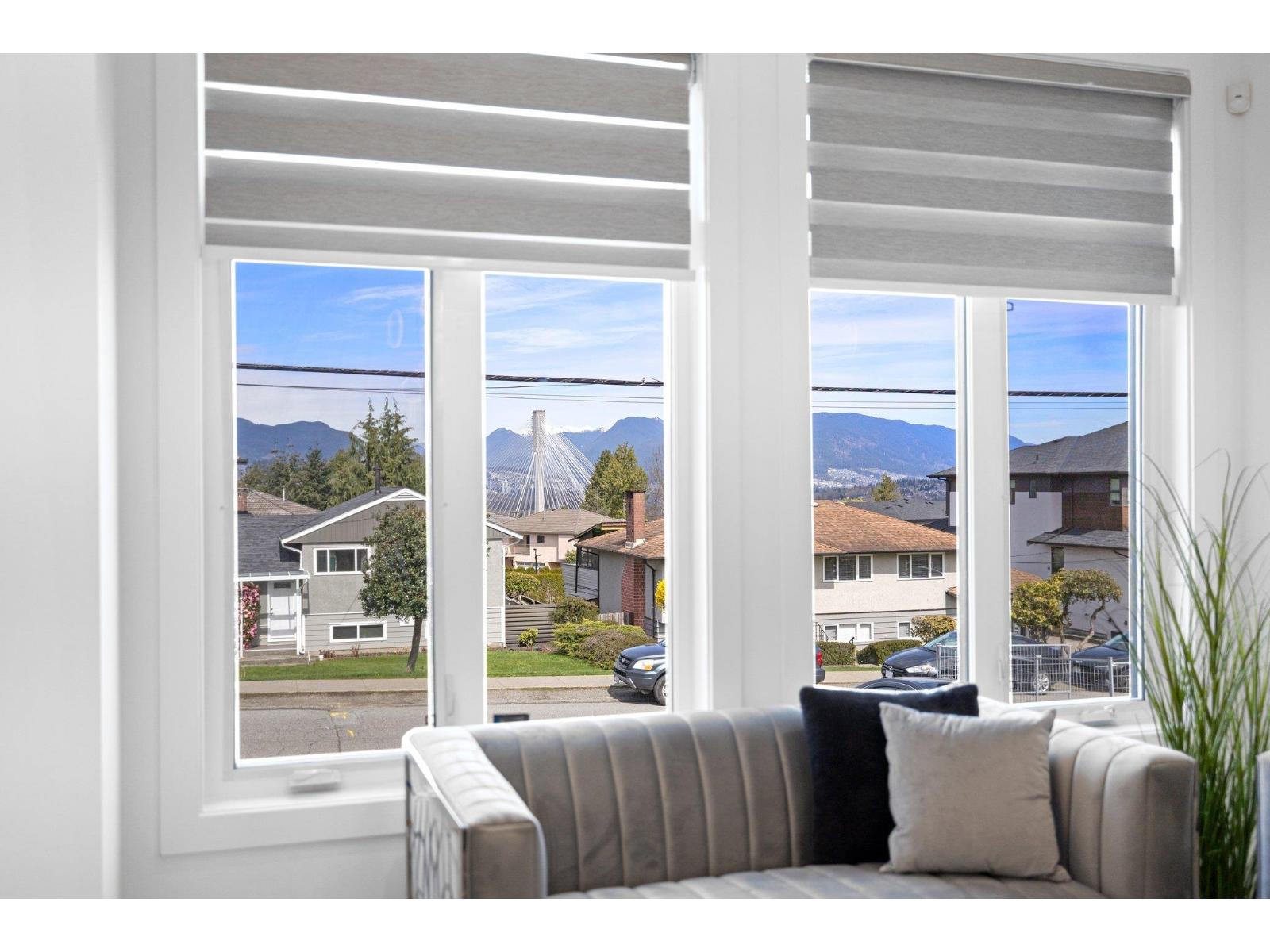 Property at 14714 111A AVENUE image 3