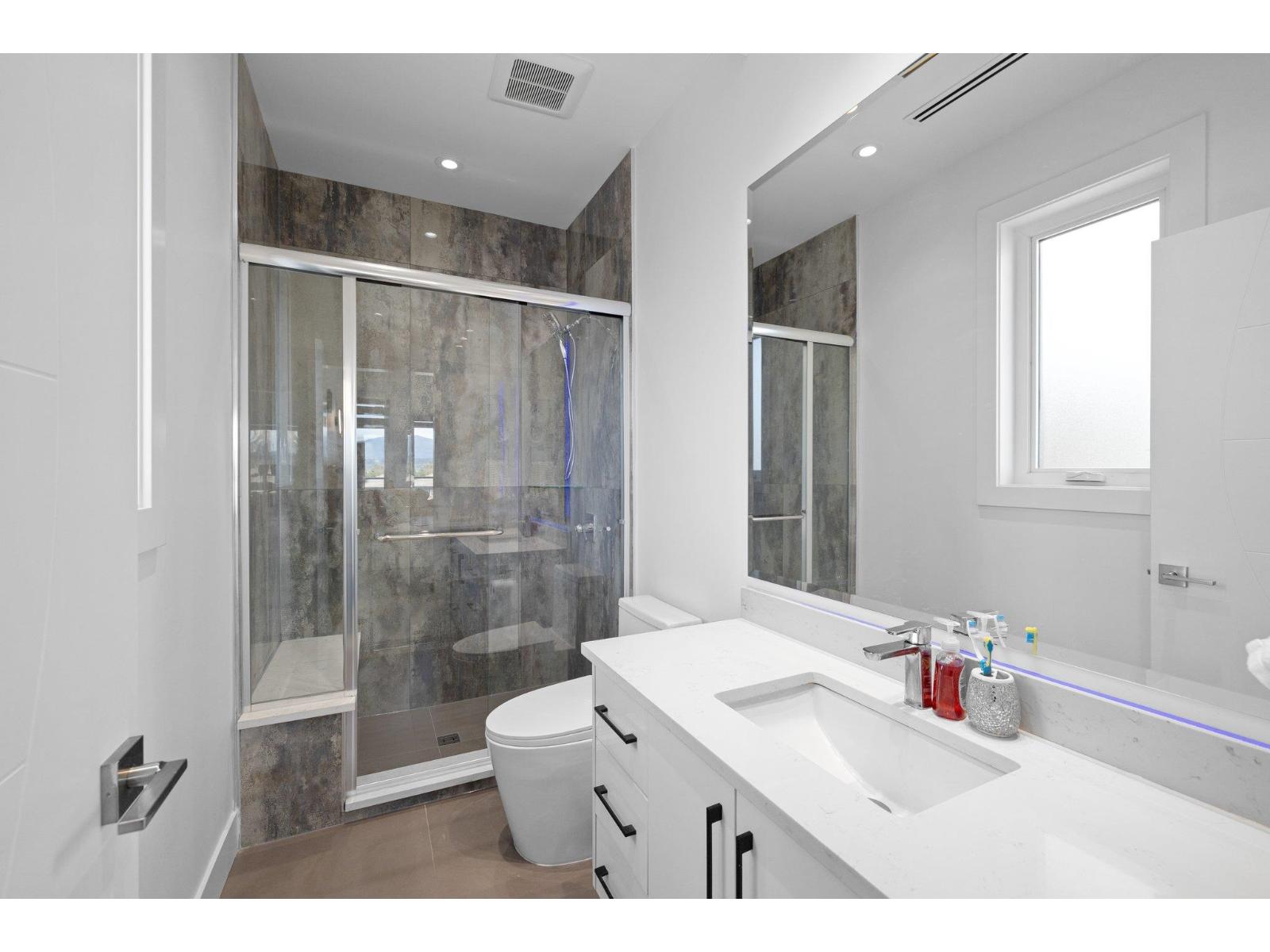 14714 111a Avenue, Surrey, British Columbia  V3R 2E1 - Photo 27 - R3045029