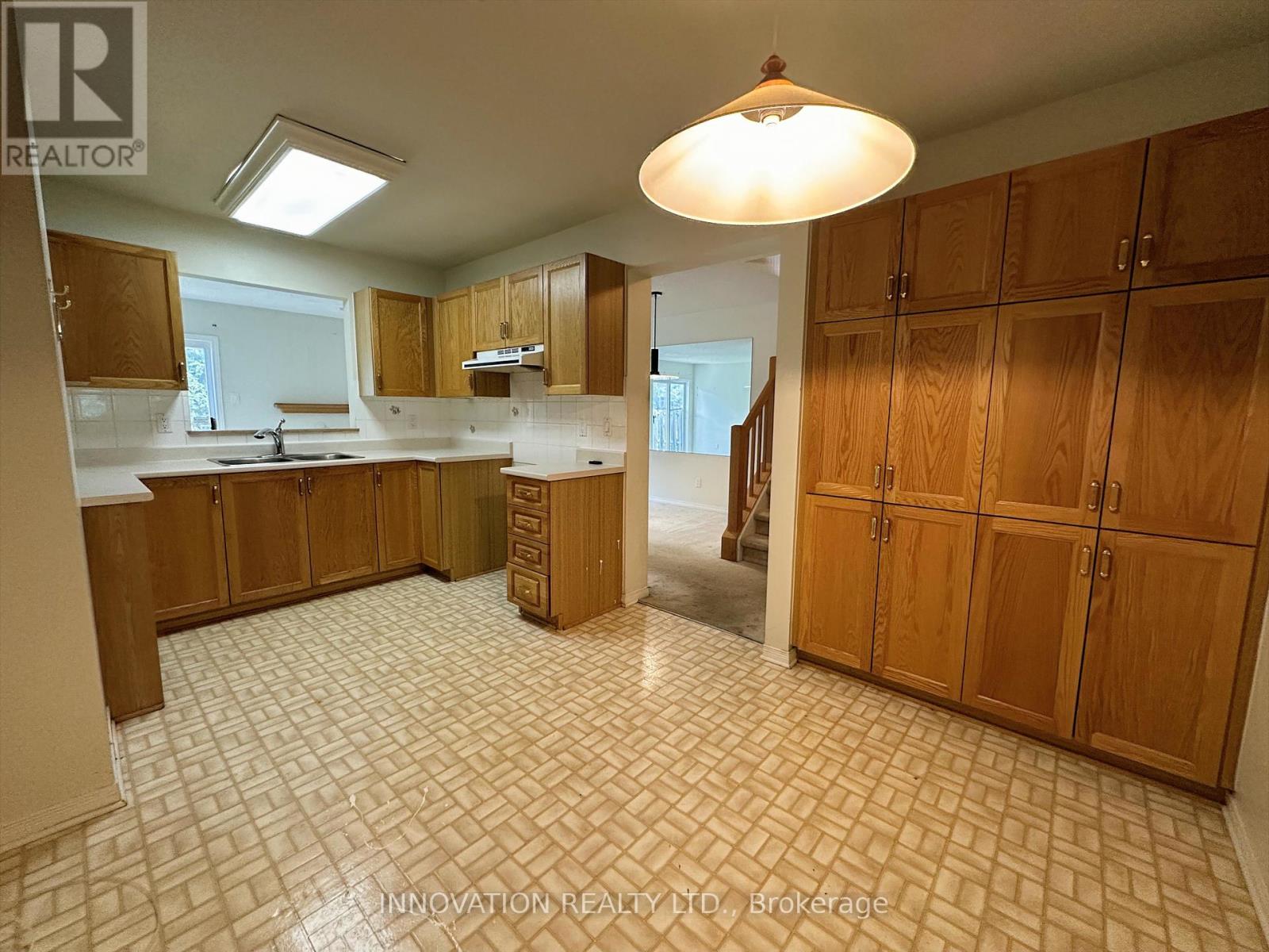 5 Roblyn Way, Ottawa, Ontario  K2G 5Z4 - Photo 14 - X12390033