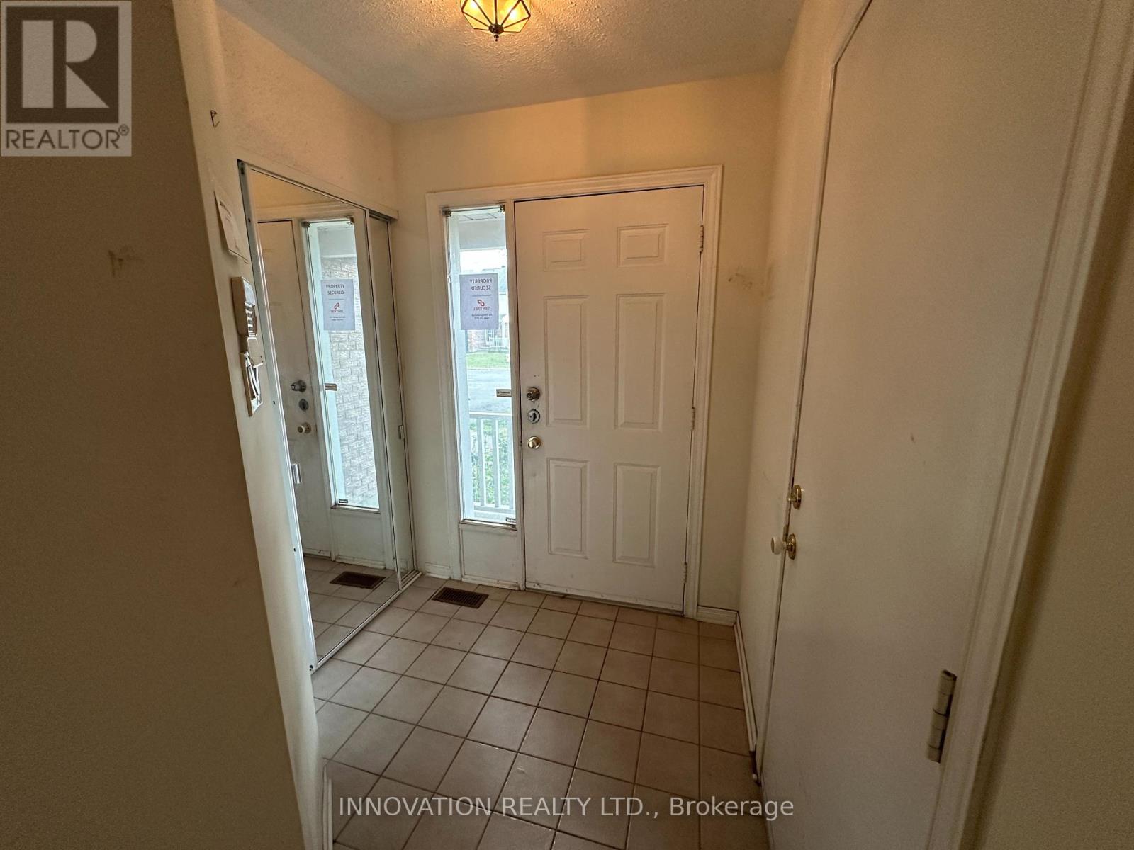 5 Roblyn Way, Ottawa, Ontario  K2G 5Z4 - Photo 2 - X12390033