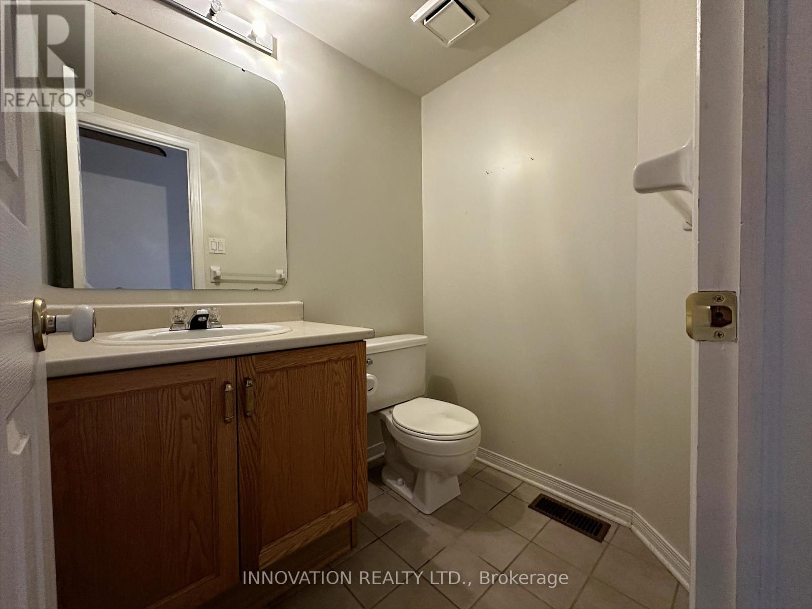 5 Roblyn Way, Ottawa, Ontario  K2G 5Z4 - Photo 4 - X12390033