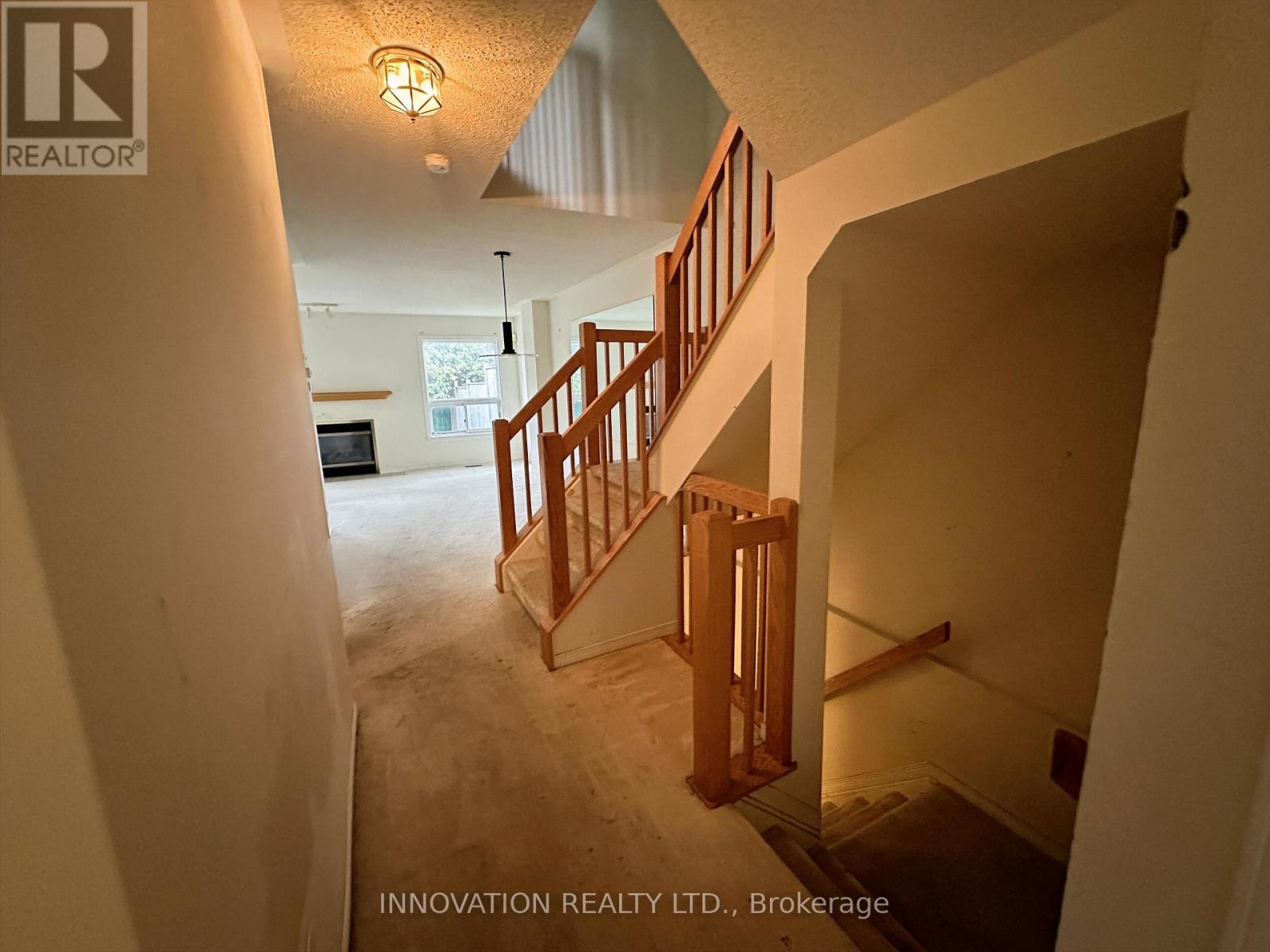 5 Roblyn Way, Ottawa, Ontario  K2G 5Z4 - Photo 5 - X12390033