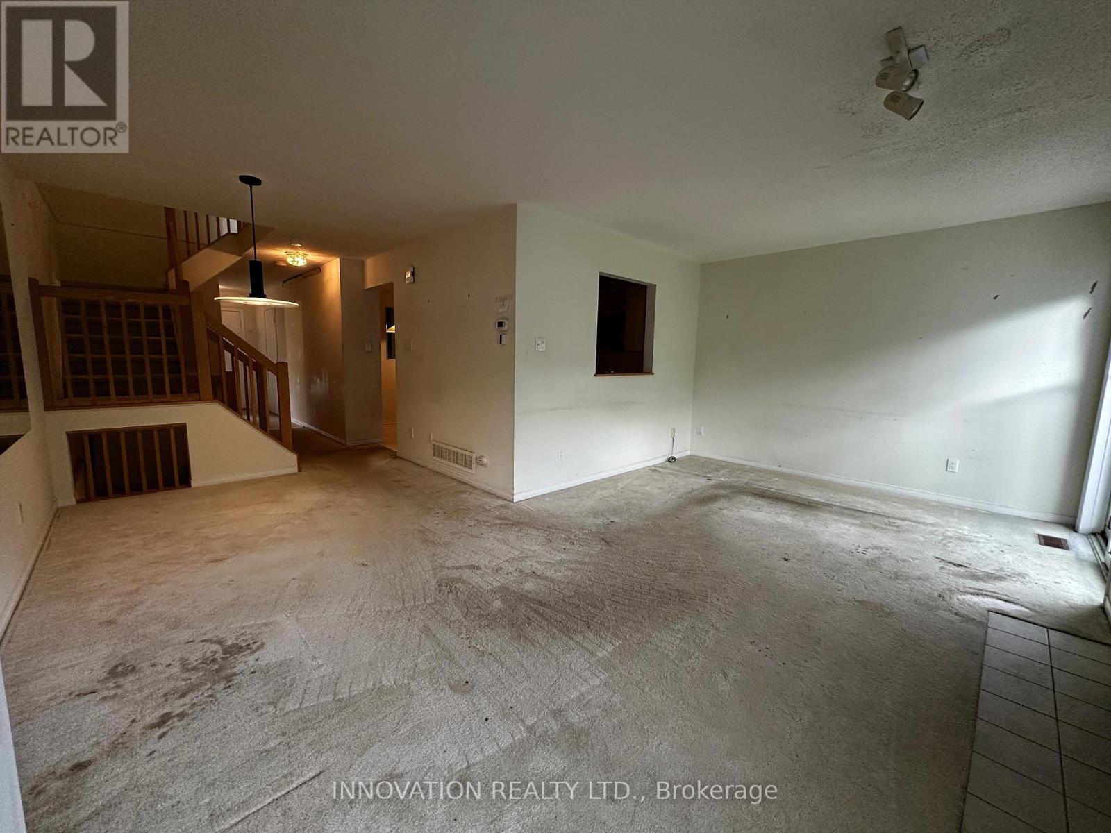 5 Roblyn Way, Ottawa, Ontario  K2G 5Z4 - Photo 8 - X12390033