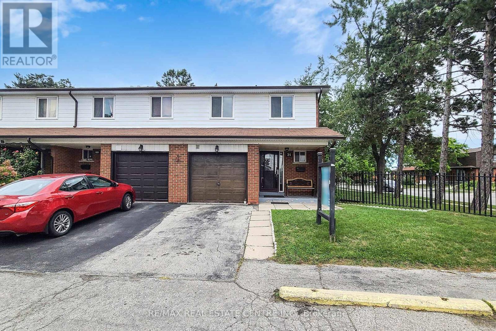 Property at 34 - 7406 DARCEL AVENUE image 2