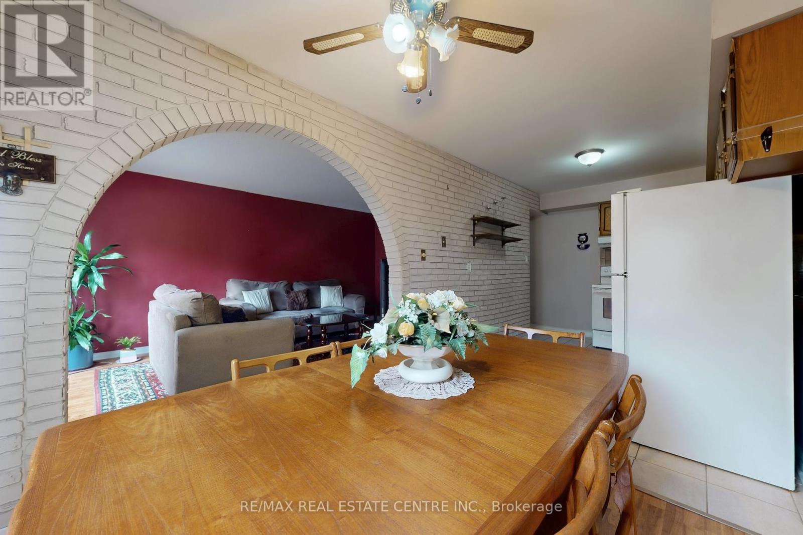 34 - 7406 Darcel Avenue, Mississauga (Malton), Ontario  L4T 2X5 - Photo 21 - W12389950