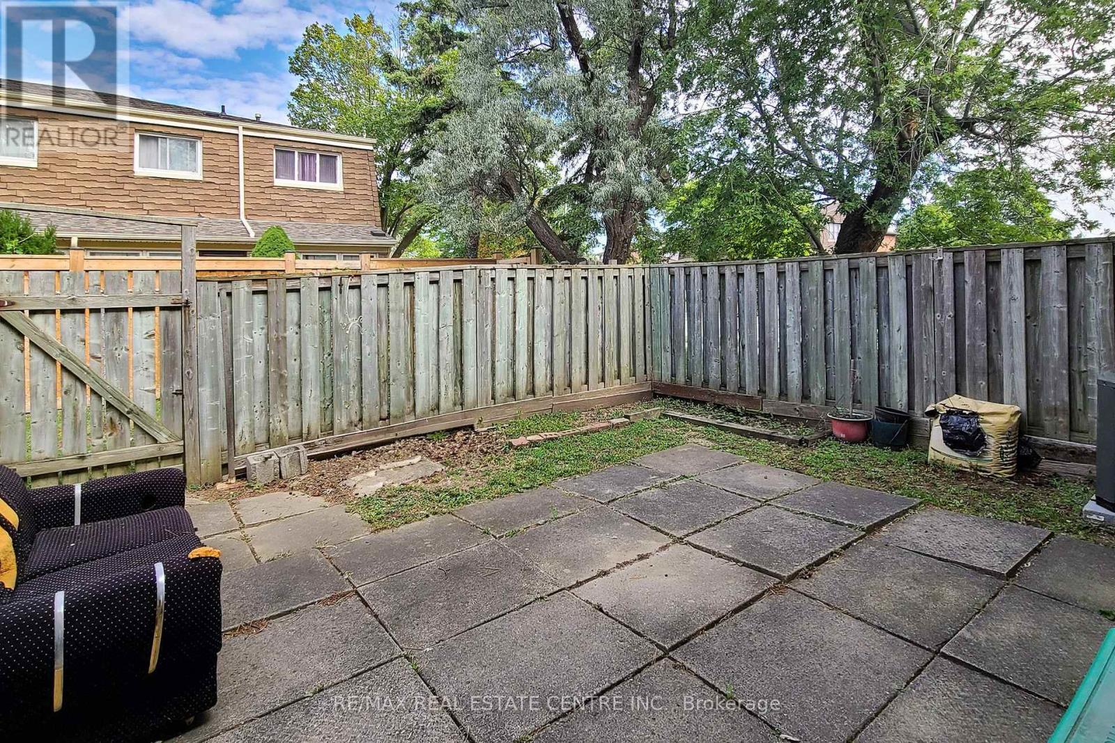 34 - 7406 Darcel Avenue, Mississauga (Malton), Ontario  L4T 2X5 - Photo 49 - W12389950