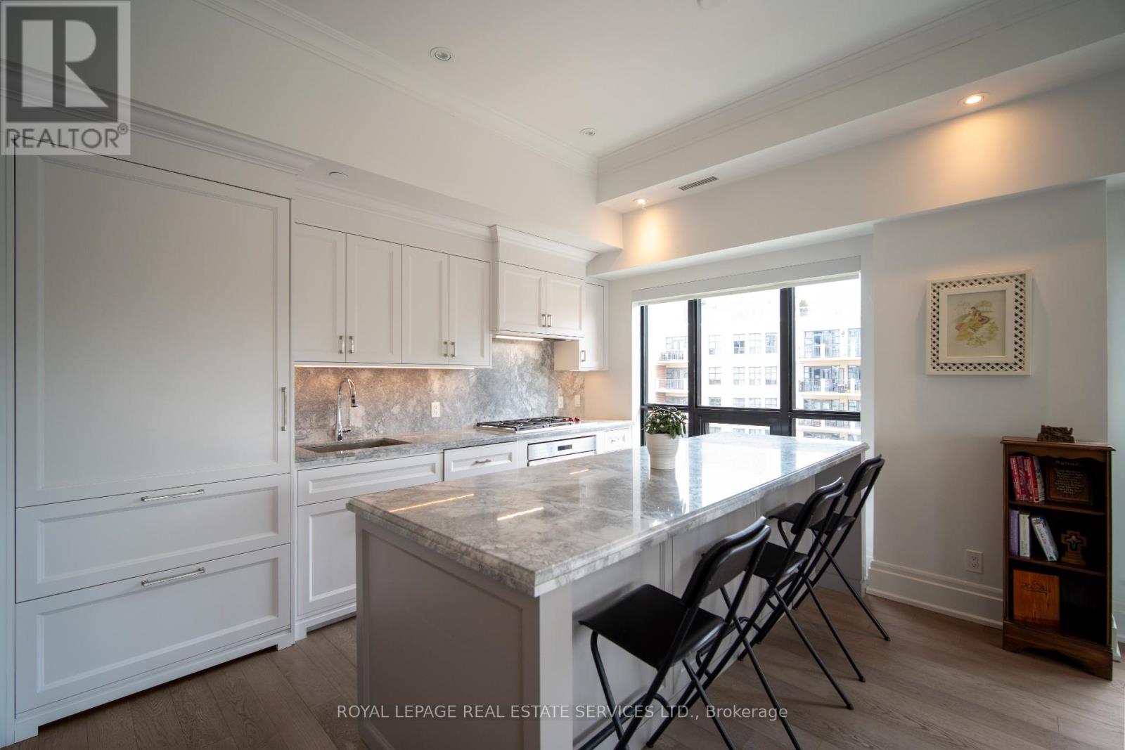 504 - 4 The Kingsway, Toronto (Kingsway South), Ontario  M8X 2T1 - Photo 8 - W12389980