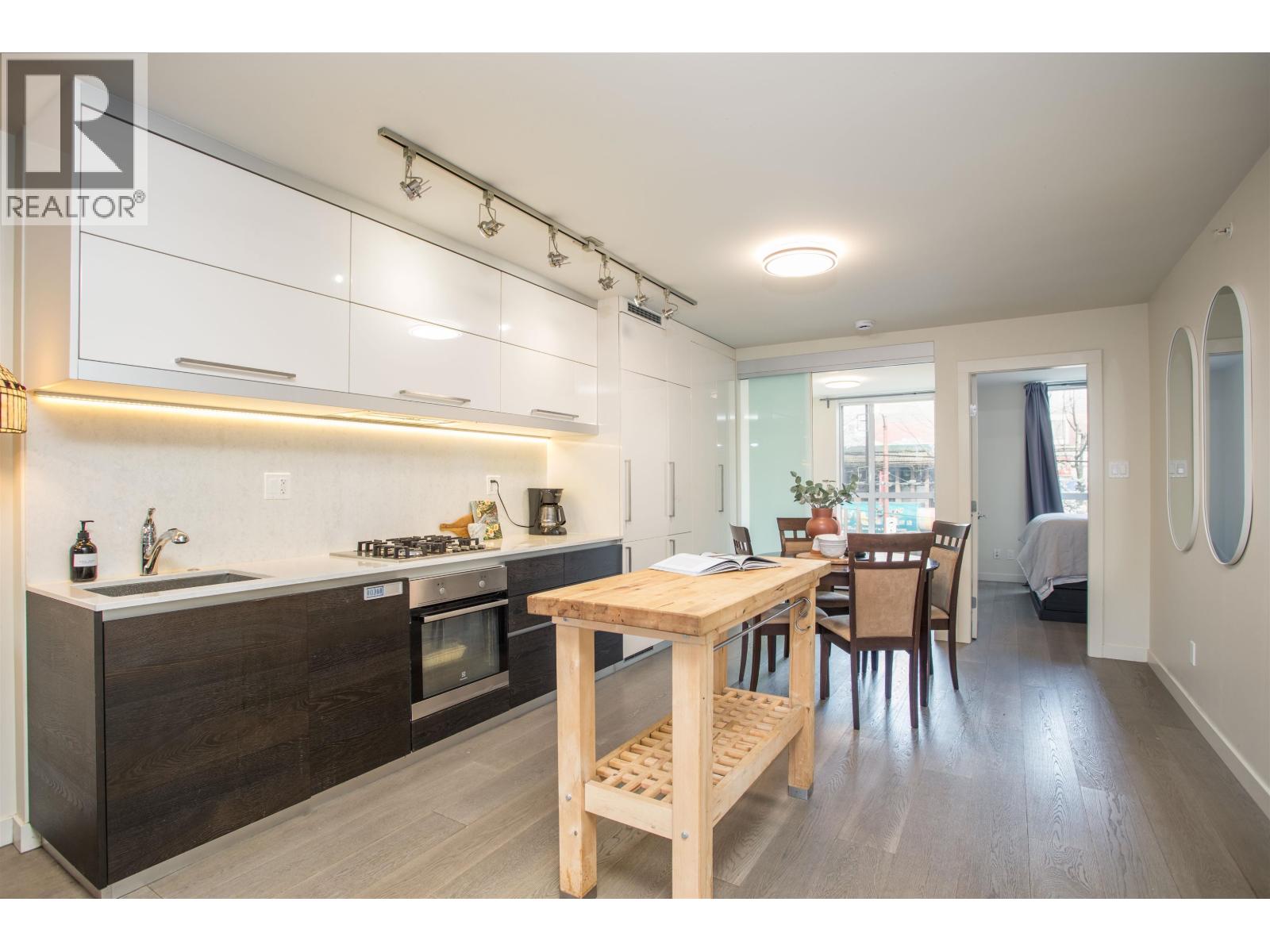 208 189 Keefer Street, Vancouver, British Columbia  V6A 0C8 - Photo 3 - R3045092