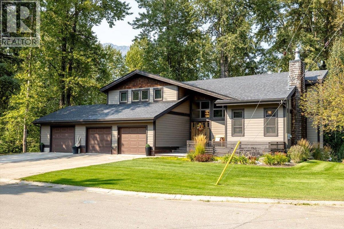 2 Mt Minton Street, Fernie, British Columbia