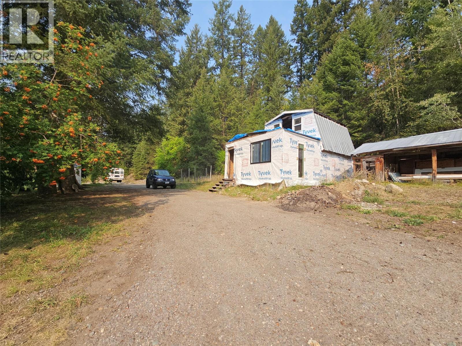4363 Ross Spur Road, Ross Spur, British Columbia  V0G 1Z0 - Photo 4 - 10362059