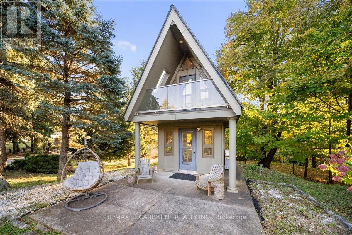 90 Ridge Road W, Grimsby (Grimsby Escarpment), Ontario  L3M 4E7 - Photo 39 - X12389958