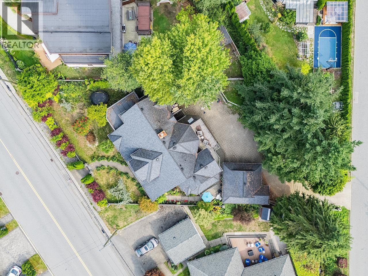 3582 Edgemont Boulevard, North Vancouver, British Columbia  V7R 2P7 - Photo 6 - R3044895