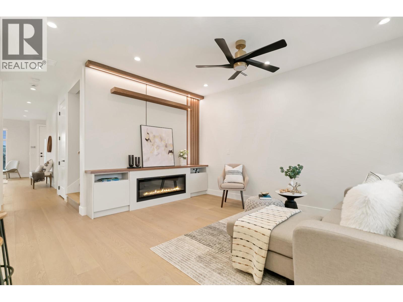 6926 Carnegie Street, Burnaby, British Columbia  V5B 1Y5 - Photo 14 - R3043413