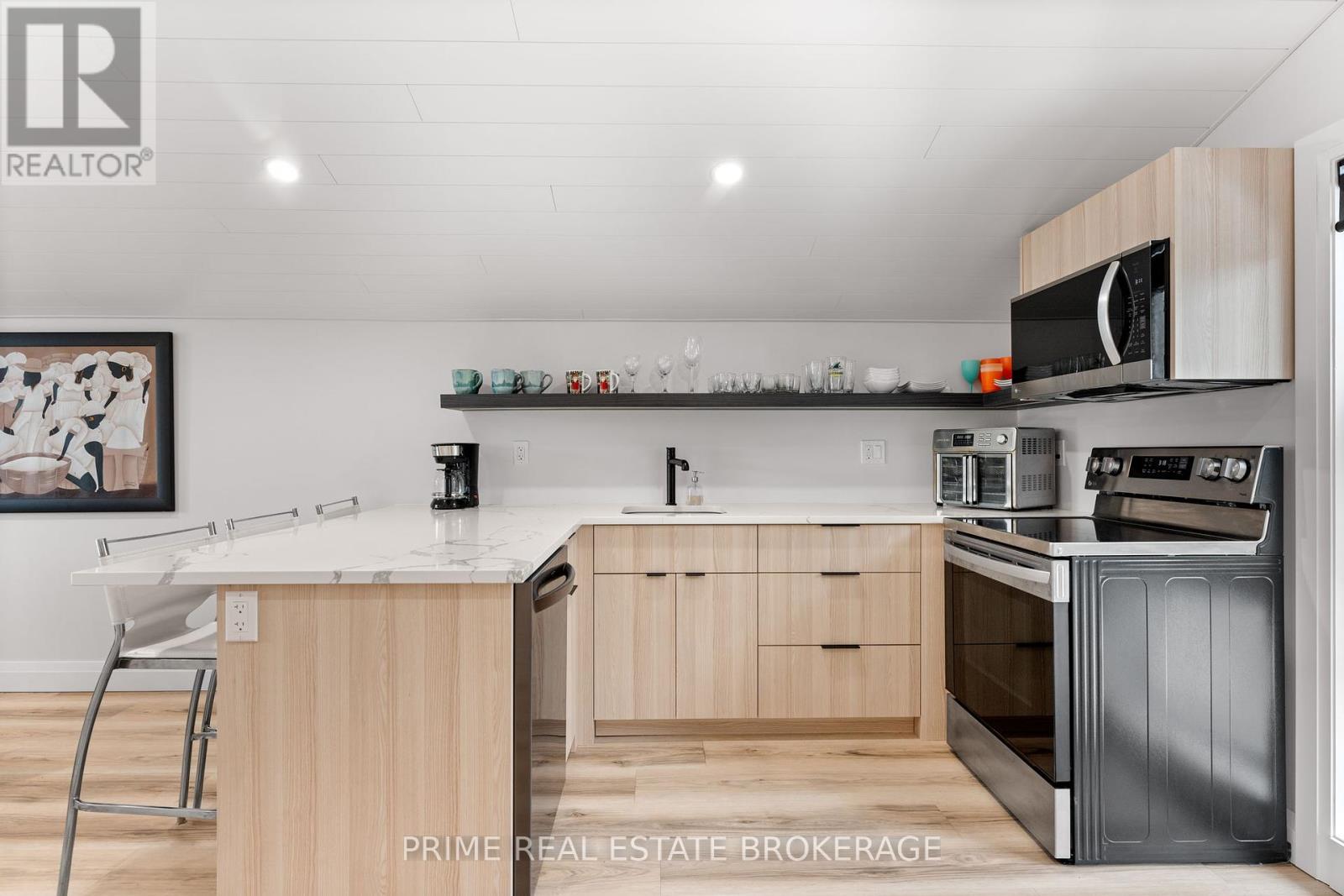 35 Walker Street, Lambton Shores, Ontario  N0M 1T0 - Photo 37 - X12293647