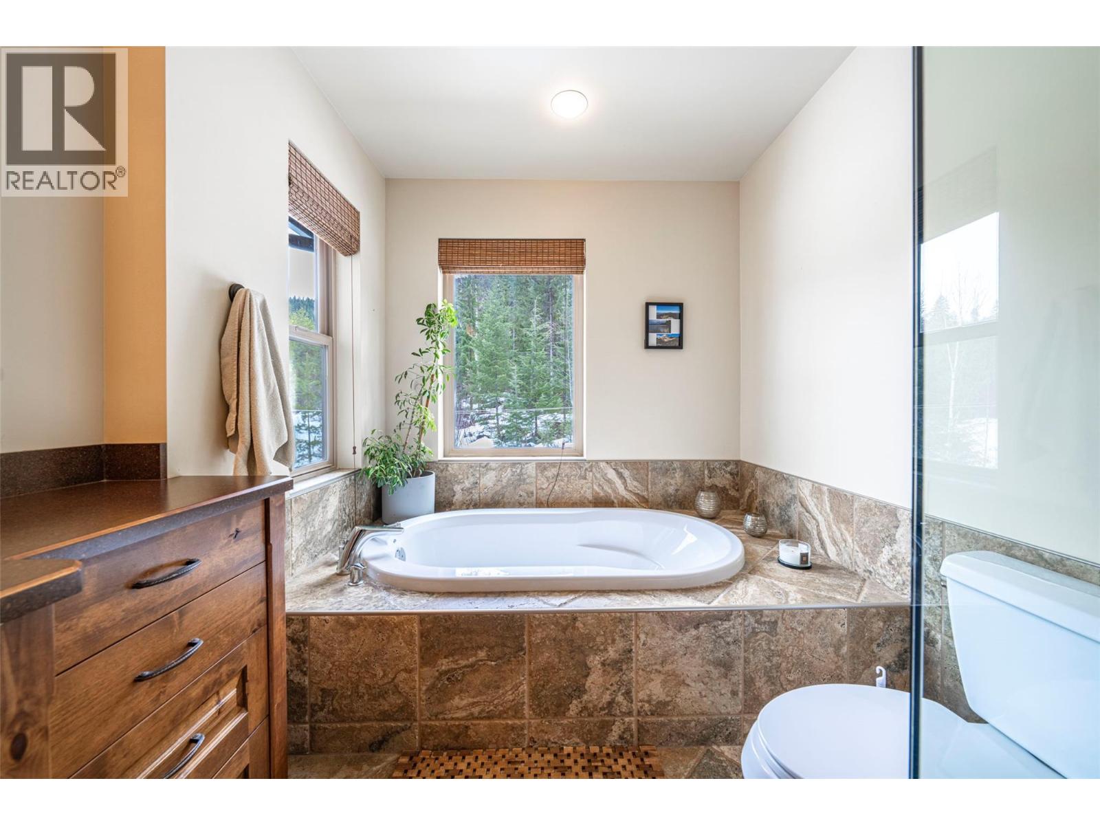 1433 Sugar Lake Road, Cherryville, British Columbia  V0E 2G2 - Photo 35 - 10337945