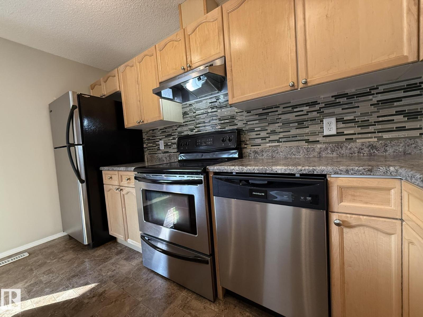 #35 3075 Trelle Cr Nw, Edmonton, Alberta  T6R 3V5 - Photo 11 - E4456795