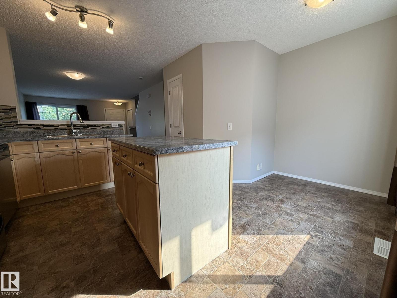 #35 3075 Trelle Cr Nw, Edmonton, Alberta  T6R 3V5 - Photo 12 - E4456795