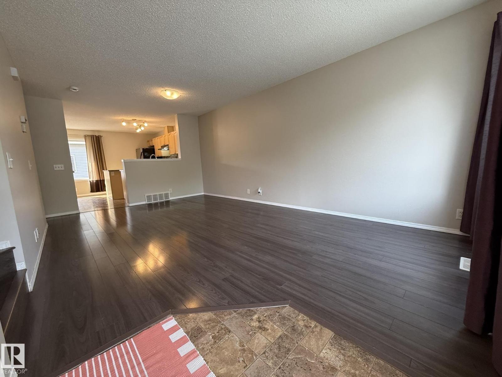 #35 3075 Trelle Cr Nw, Edmonton, Alberta  T6R 3V5 - Photo 3 - E4456795