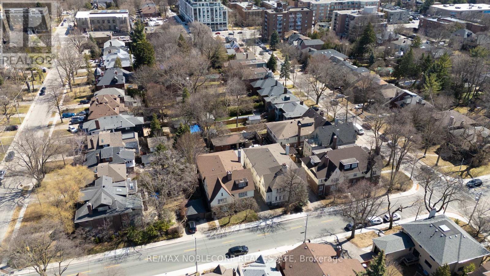 809-811 Duplex Avenue, Toronto (Lawrence Park South), Ontario  M4R 1W6 - Photo 11 - C12390018
