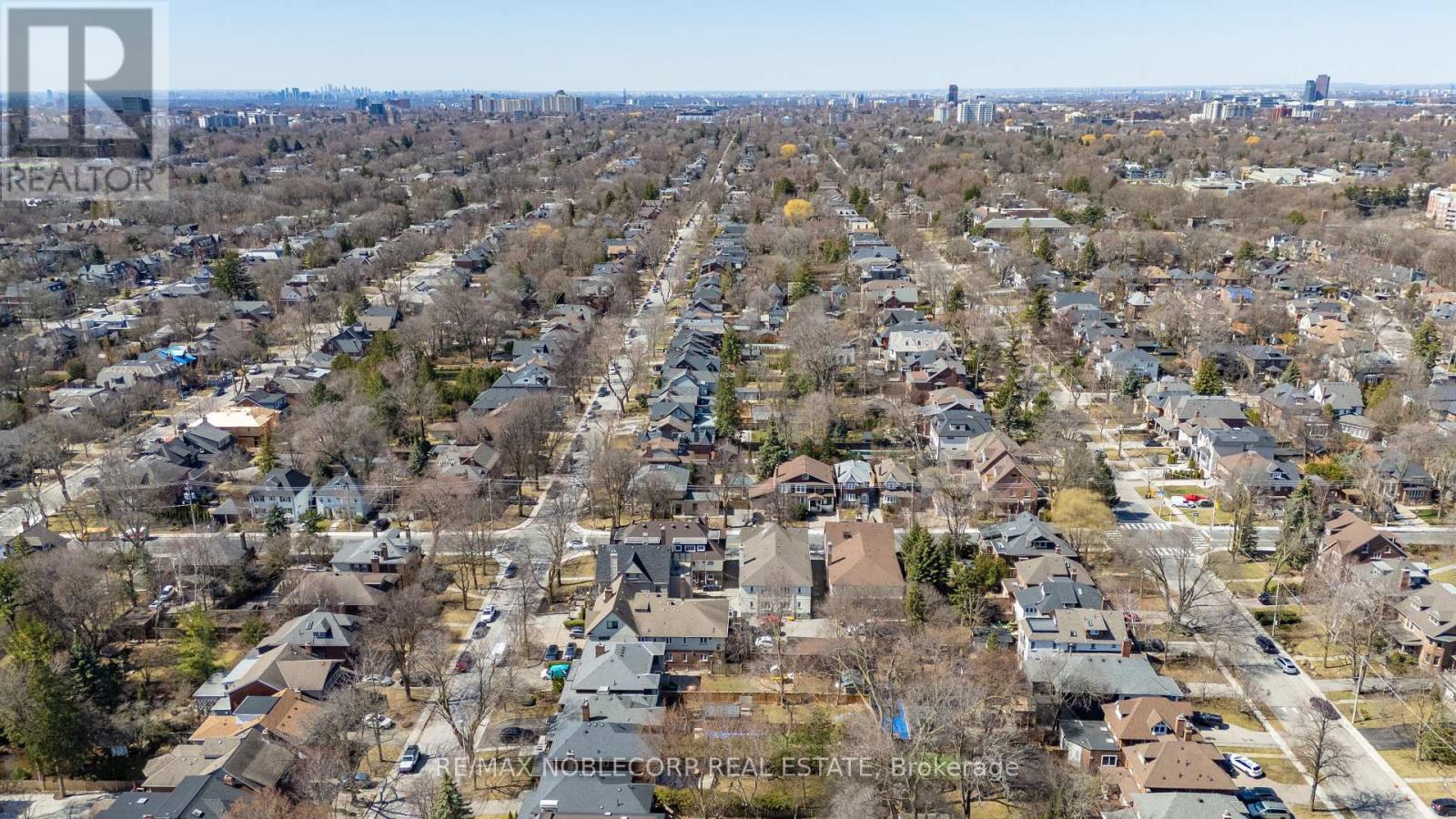 809-811 Duplex Avenue, Toronto (Lawrence Park South), Ontario  M4R 1W6 - Photo 12 - C12390018