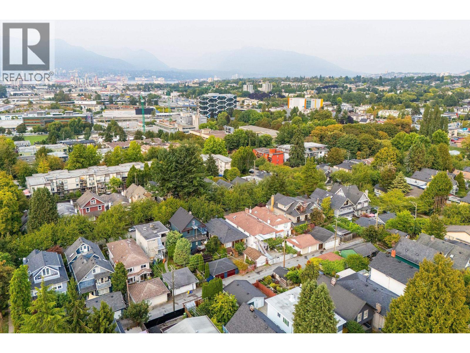 1036 E 10th Avenue, Vancouver, British Columbia  V5T 2B5 - Photo 10 - R3045091