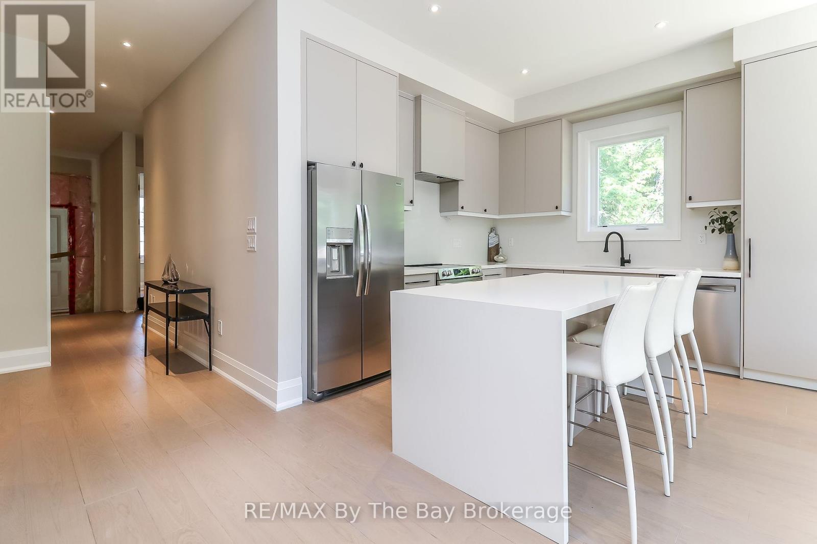 35 48th Street N, Wasaga Beach, Ontario  L9Z 1Y3 - Photo 10 - S12387687
