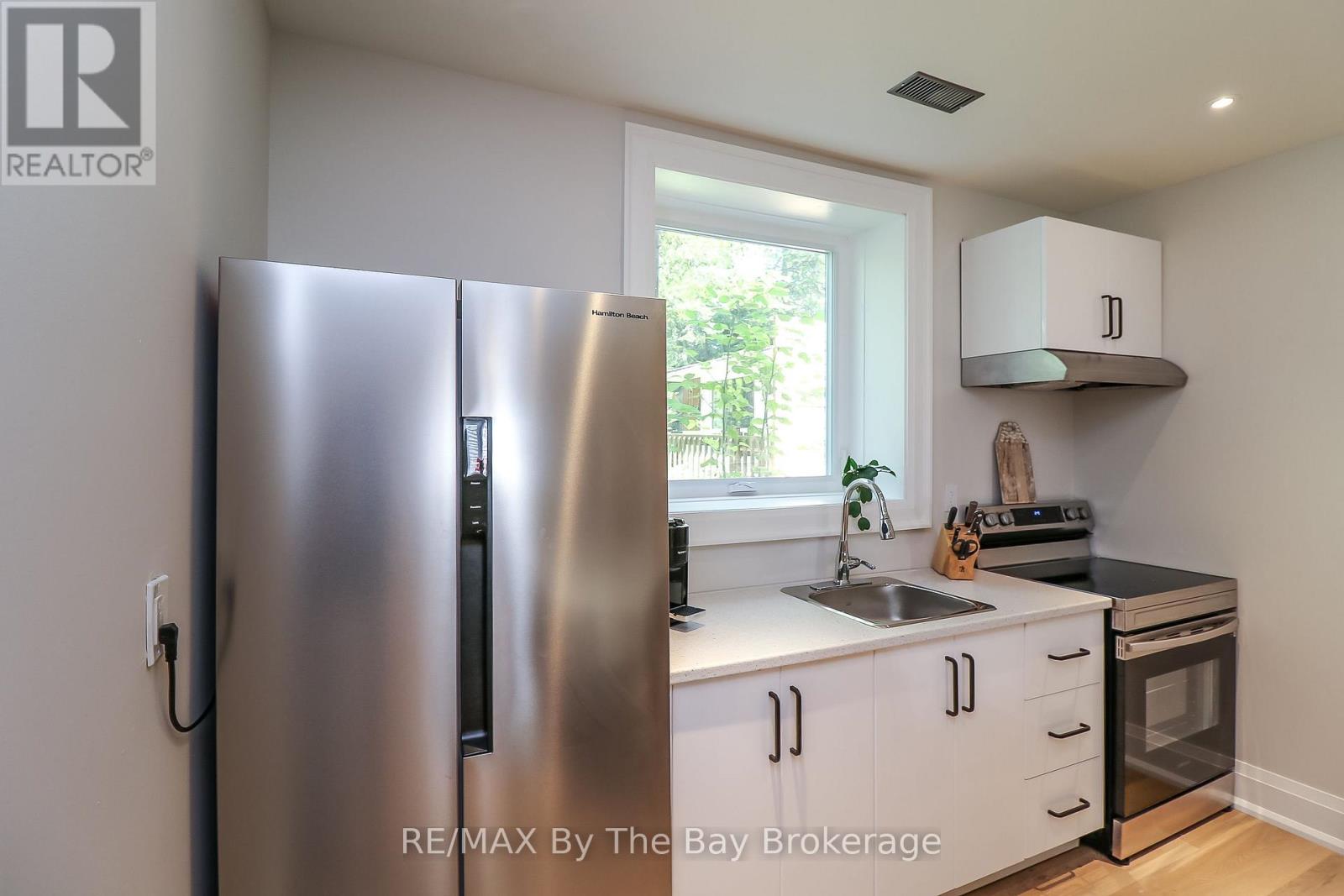 35 48th Street N, Wasaga Beach, Ontario  L9Z 1Y3 - Photo 38 - S12387687
