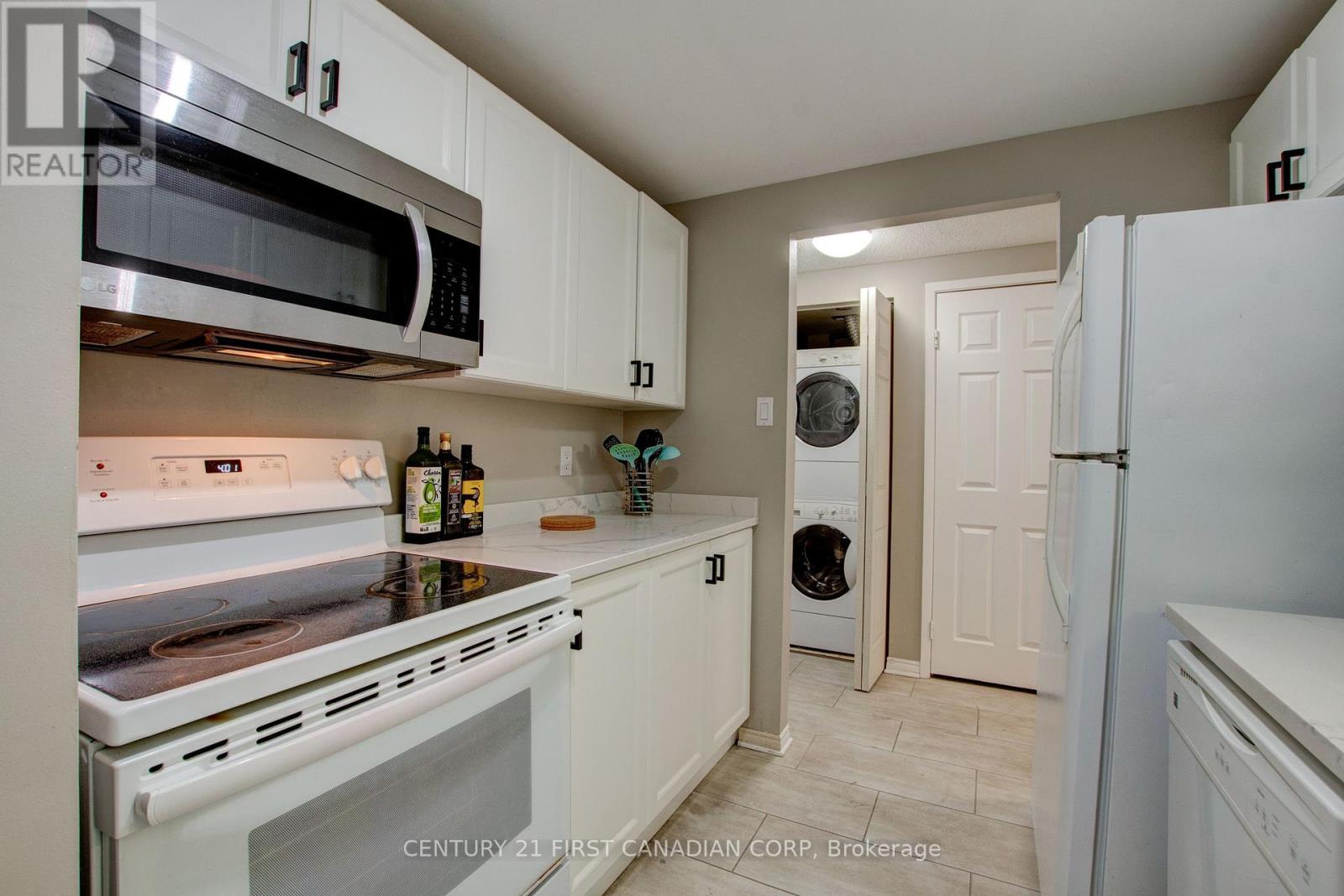 203 - 155 Kent Street, London East, Ontario  N6A 5N7 - Photo 10 - X12388739