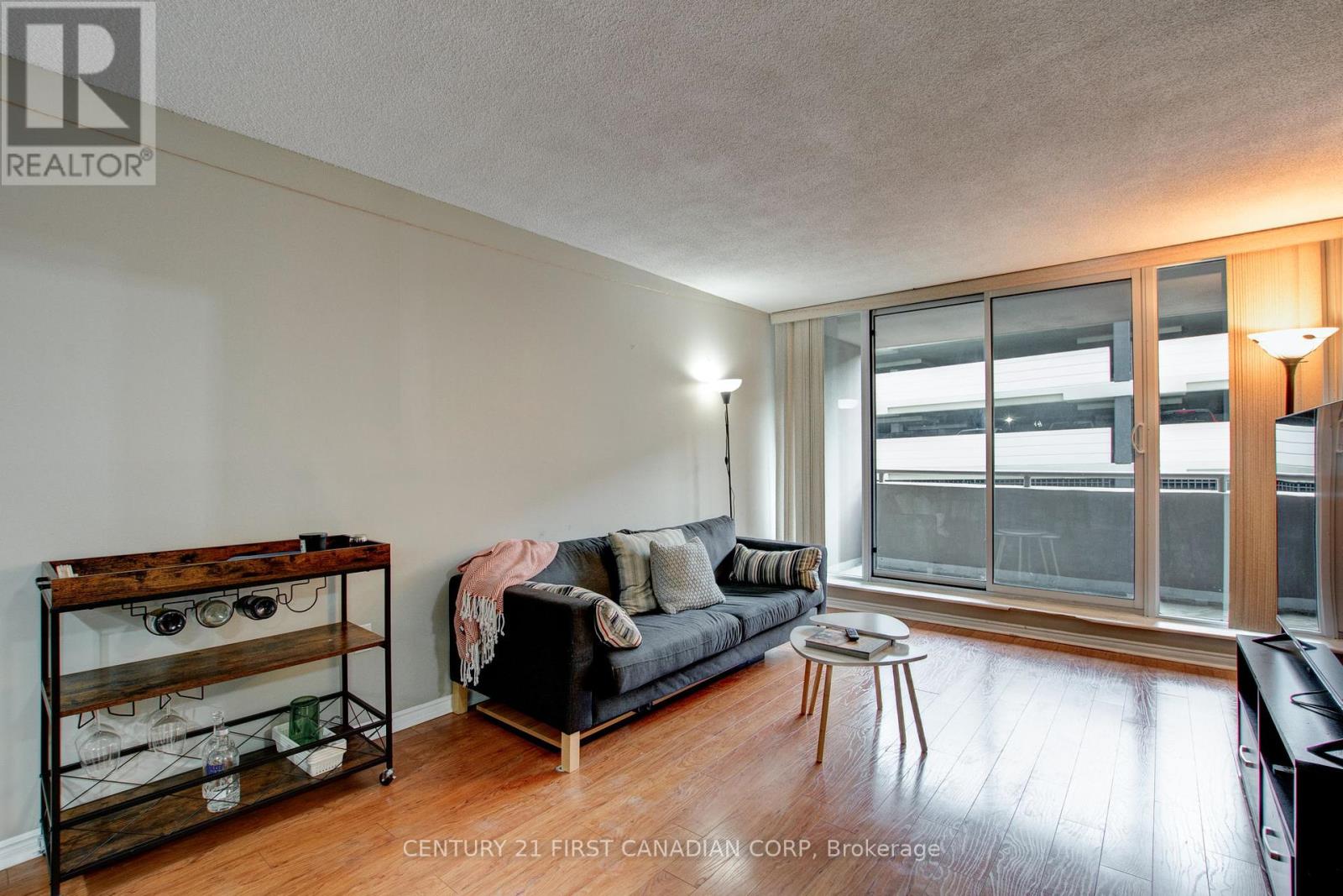 203 - 155 Kent Street, London East, Ontario  N6A 5N7 - Photo 15 - X12388739