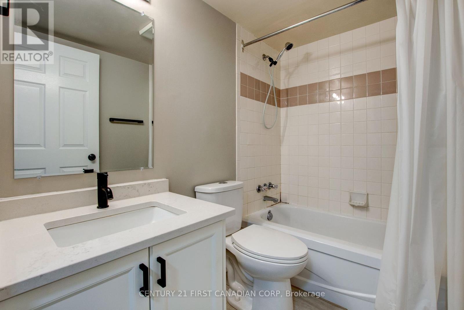 203 - 155 Kent Street, London East, Ontario  N6A 5N7 - Photo 29 - X12388739