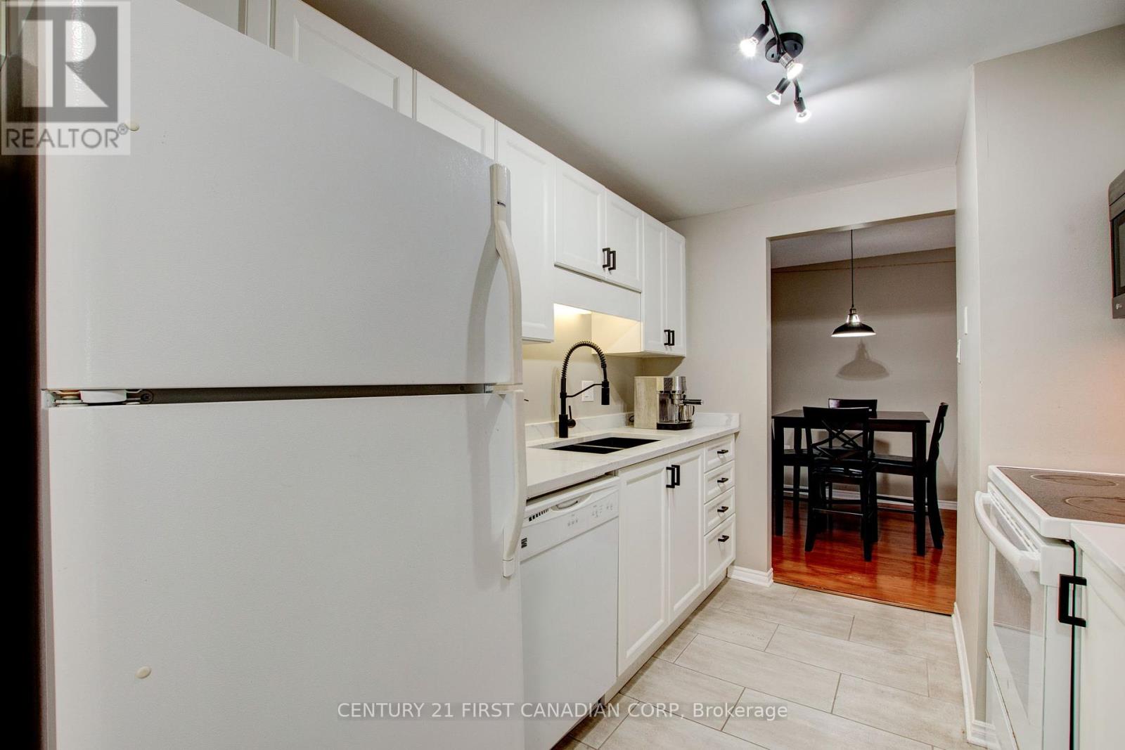 203 - 155 Kent Street, London East, Ontario  N6A 5N7 - Photo 8 - X12388739