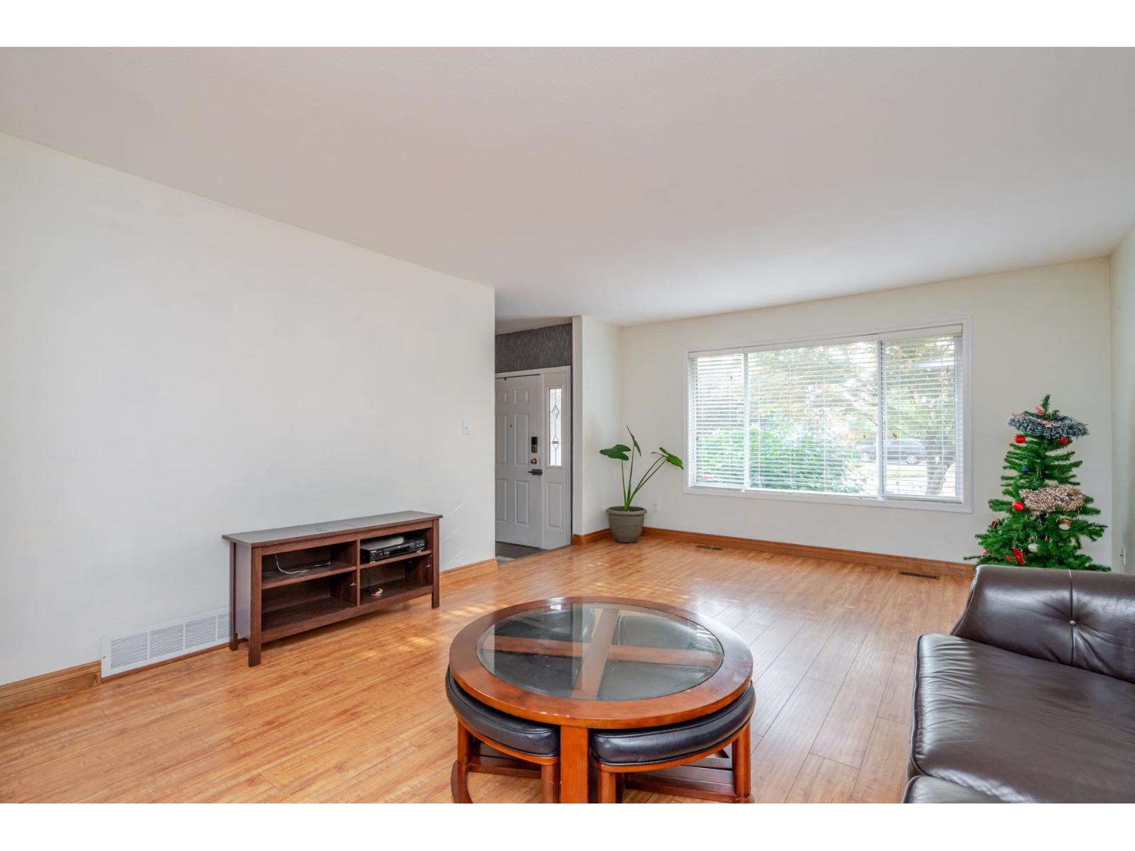 6051 Glenroy Drive, Sardis South, Chilliwack, British Columbia  V2R 2H8 - Photo 6 - R3044890