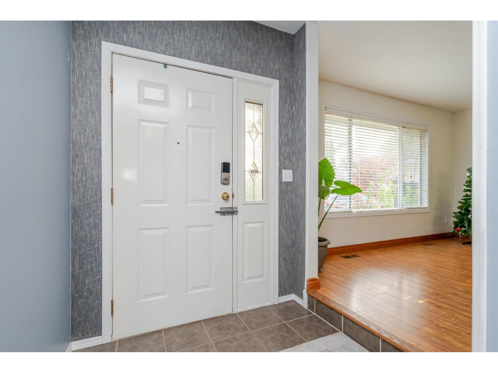 6051 Glenroy Drive, Sardis South, Chilliwack, British Columbia  V2R 2H8 - Photo 3 - R3044890