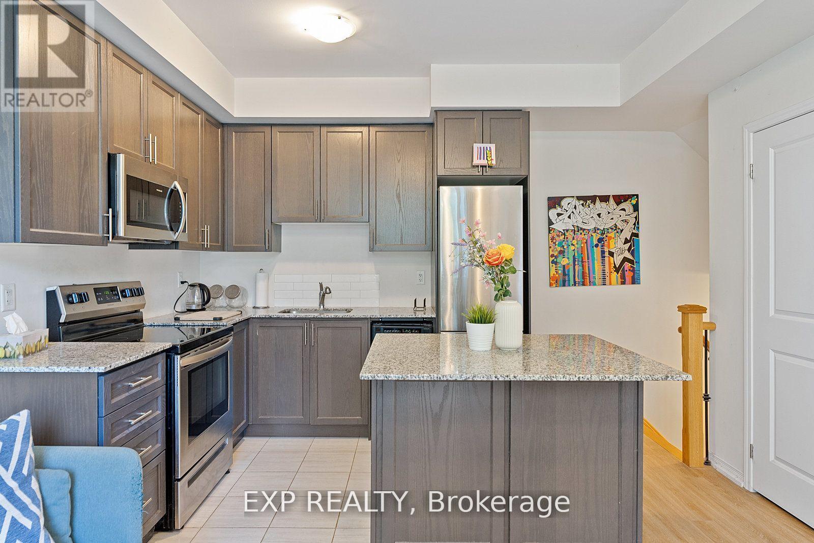 27 - 26 Fieldway Road, Toronto, Ontario  M8Z 0E3 - Photo 2 - W12390029