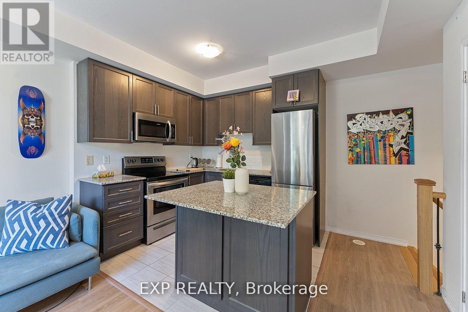 27 - 26 Fieldway Road, Toronto, Ontario  M8Z 0E3 - Photo 3 - W12390029