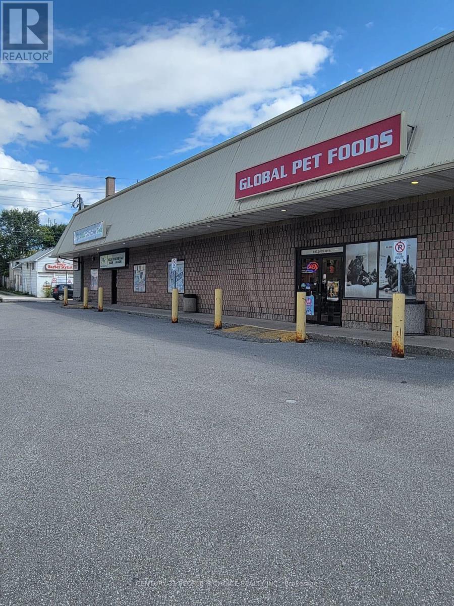 8 Main Street N, Halton Hills (Ac Acton), Ontario  L7J 1W1 - Photo 22 - W12390034