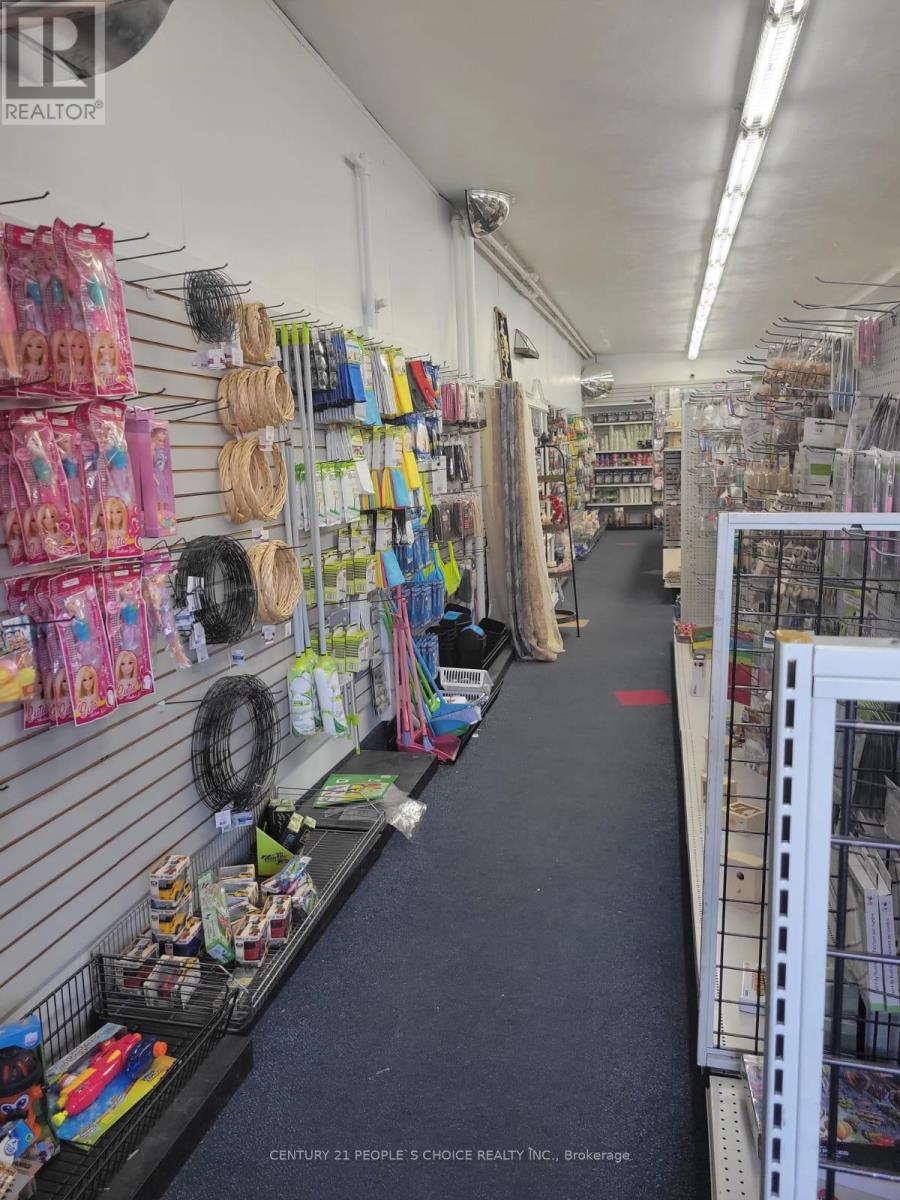 8 Main Street N, Halton Hills (Ac Acton), Ontario  L7J 1W1 - Photo 9 - W12390034