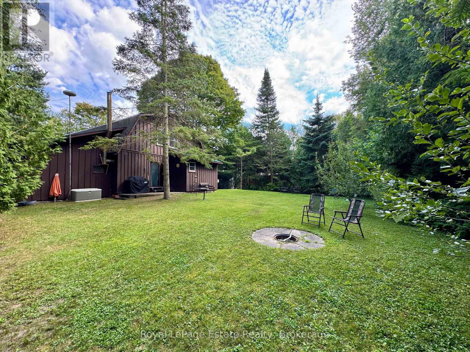 44 Whitefish Boulevard, South Bruce Peninsula, Ontario  N0H 2T0 - Photo 3 - X12390071