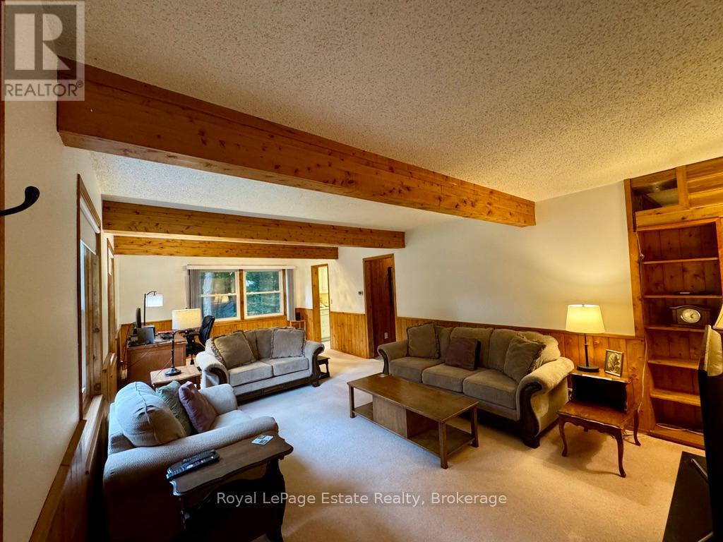 44 Whitefish Boulevard, South Bruce Peninsula, Ontario  N0H 2T0 - Photo 6 - X12390071