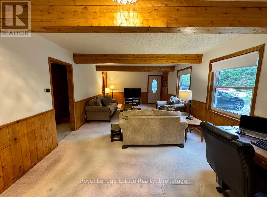 44 Whitefish Boulevard, South Bruce Peninsula, Ontario  N0H 2T0 - Photo 7 - X12390071
